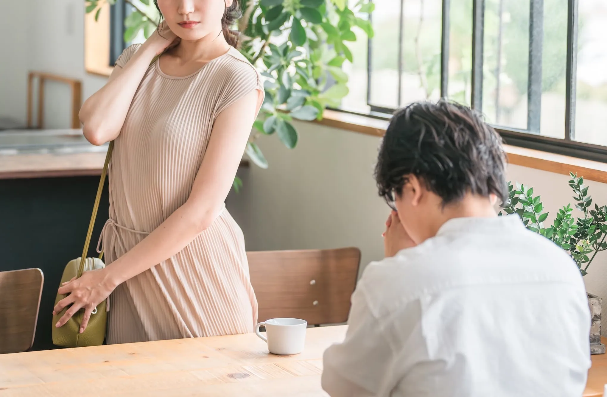 結婚を先延ばしされ冷めた…。今すぐ別れるべき３つの理由