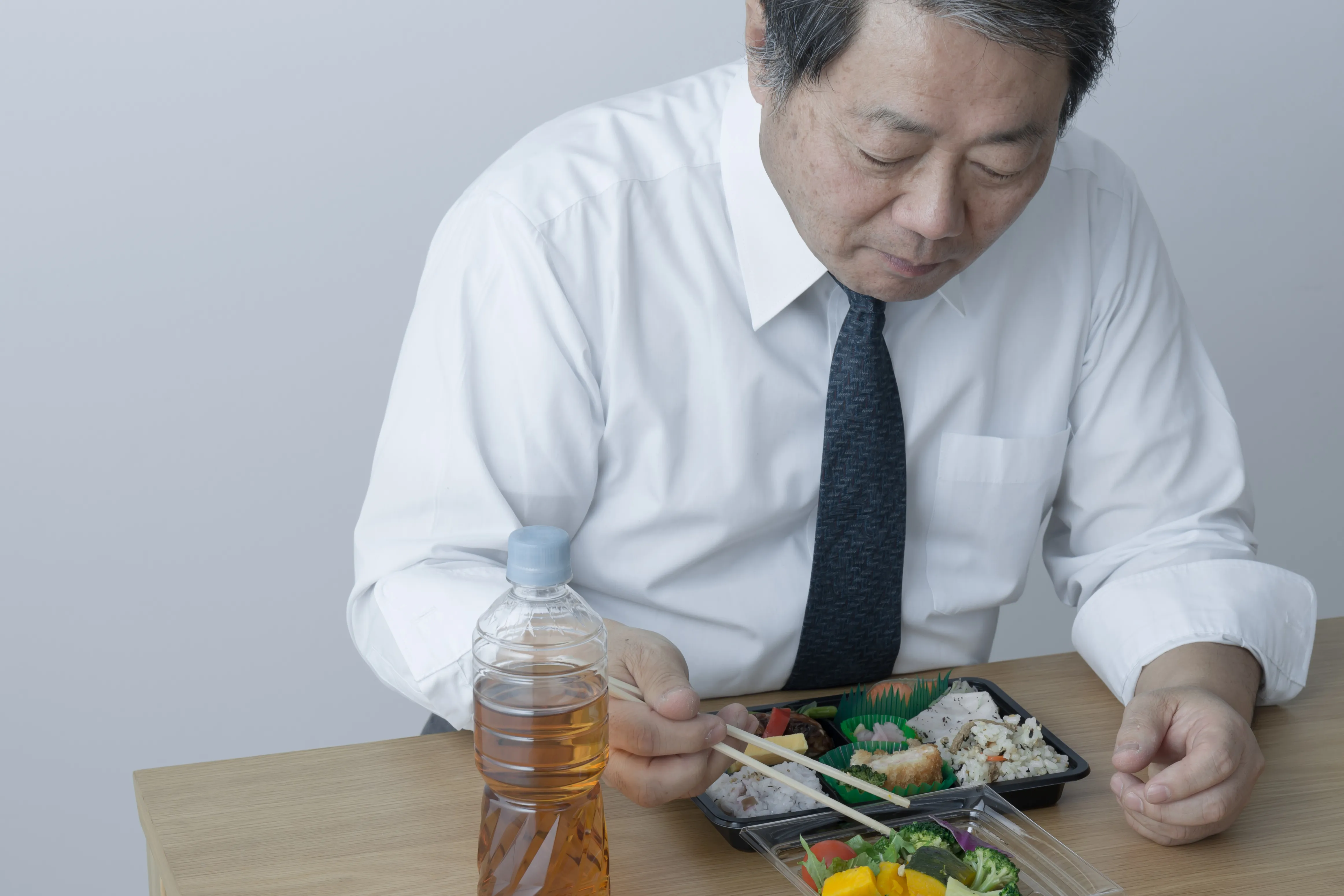 50代独身男性は悲惨？孤独な老後になる？